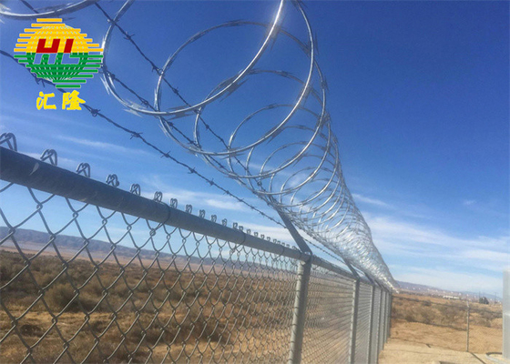 Hot Dip Galvanized 6ft Chain Link Fencing Top With Barbed Wire