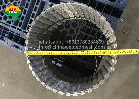 CBT-65 Hot Dipped Galvanized Steel Concertina Razor Barbed Wire Mesh Roll Fence Stainless Steel
