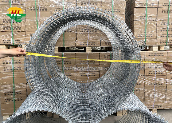 700mm High Zinc BTO 22 Concertina Barbed Wire Double Helix For Extreme Weather