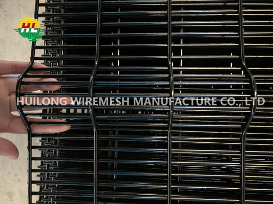 Black Color Clear View 8 Gauge Welded Wire Fence High Security Square Post