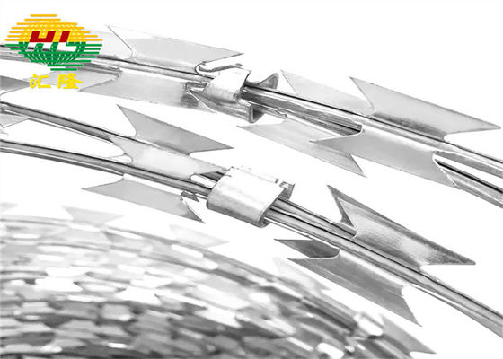 Alambre acordeón de acero inoxidable cruzado de la bobina de 500m m para la tierra privada