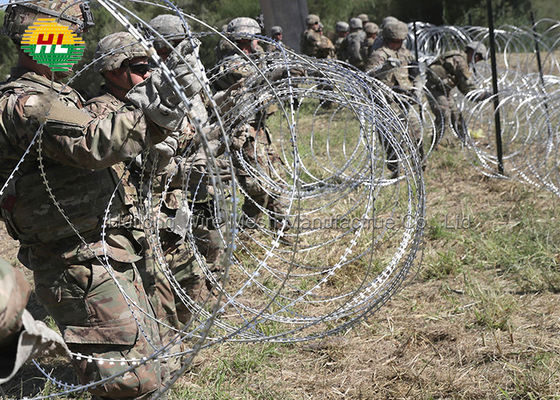 El alambre acordeón acortado de la maquinilla de afeitar galvanizó el acero 300 milímetros de cercado acordeón